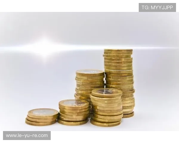 转会市场溢价现象引发热议:球员身价背后隐藏的经济逻辑 转会市场溢价现象引发热议:球员身价背后隐藏的经济逻辑