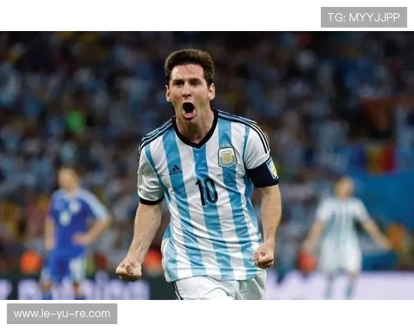 梅西助力球队晋级，展现巨星风采